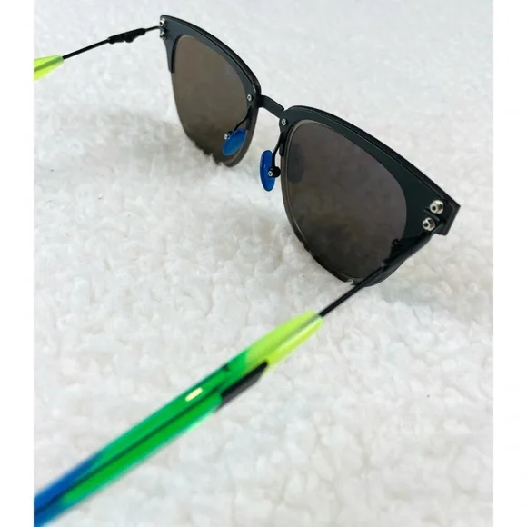 WESTWARD LEANING • Mirrorcake 01 Sunglasses - Picture 7 of 16